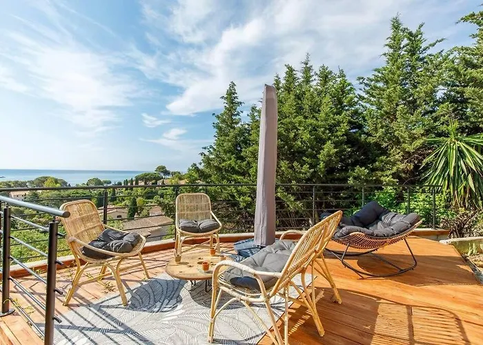 Beau T2 Avec Terrasse Vue Mer